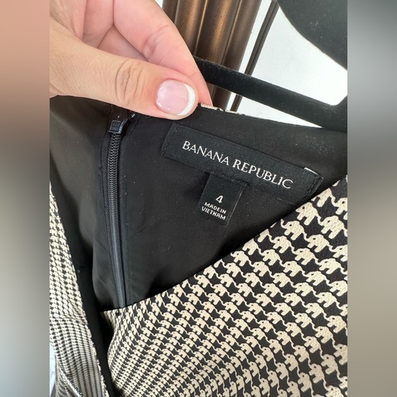 SOLD! NWT Banana Republic Printed Midi Dress Elephants Size 4 or Small - Picture 8 of 16